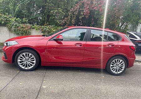 BMW 118i Advantage WLAN|Pano.Dach|Tempomat|LED|SZH|
