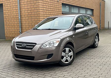 Kia Cee'd / Ceed/KLIMAAUTOMATIK/AUX/USB/TÜV/////////