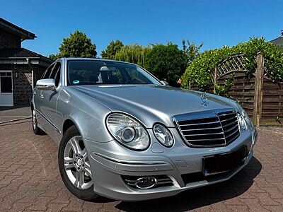 Mercedes-Benz E 300 BLUETEC AVANTGARDE Autom. Avantgarde