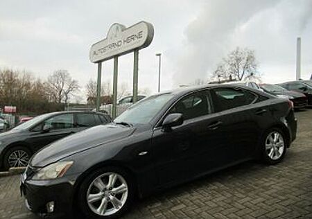 Lexus IS 250 / 8 fach bereift