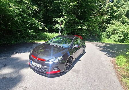 Opel Astra J GTC / OPC-Line / 1.6 Turbo, 200PS