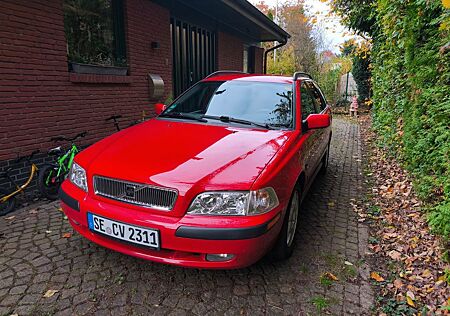 Volvo V40 2.0 - Sehr gepflegt und technisch 1a