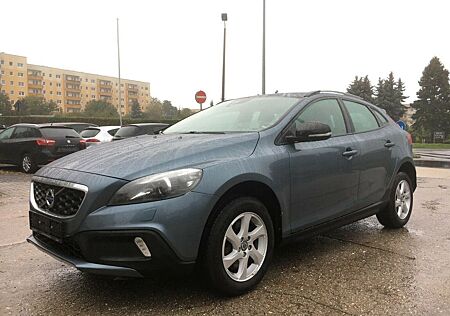 Volvo V90 Cross Country V40 Momentum Insp.ZR neu