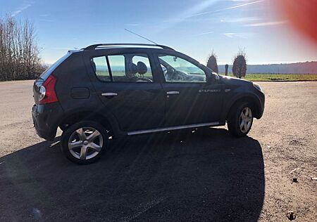 Dacia Sandero 1.6 MPI Lauréate Lauréate