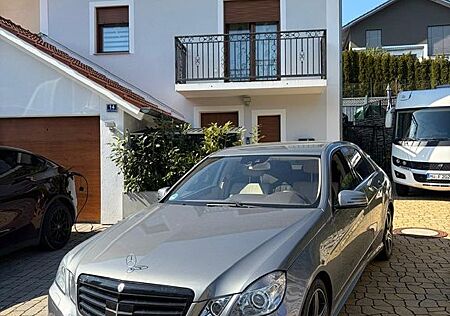 Mercedes-Benz E 500 4MATIC BlueEFFICIENCY AVANTGARDE AVANT...