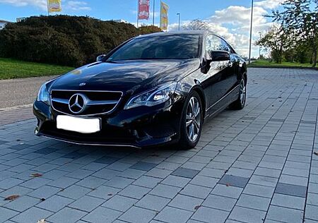 Mercedes-Benz E 220 Coupé CDI -