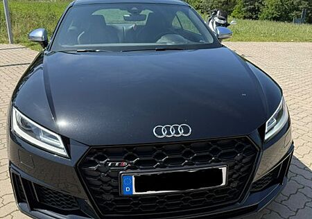 Audi TTS TFSI S tronic quattro Coupe