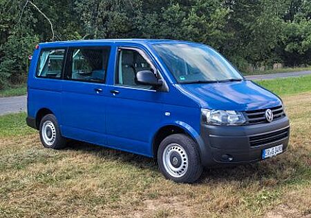 VW T5 Transporter Volkswagen T5 Camper/Transporter 4-Sitzer/top gepflegt