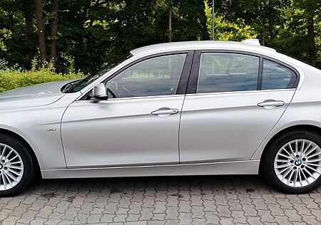 BMW 320d Luxury Line