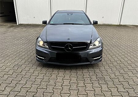 Mercedes-Benz C 220 CDI AMG Paket