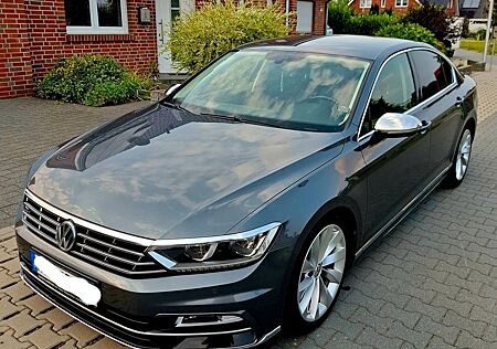 VW Passat Volkswagen 2.0 TDI R-LINE 1.Hand TÜV November 2025