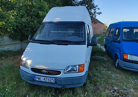 Ford Transit 2.5 Diesel hoch und lang