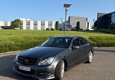 Mercedes-Benz C 180 AMG Line