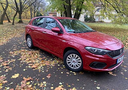 Fiat Tipo 1.4 T-Jet EASY EASY