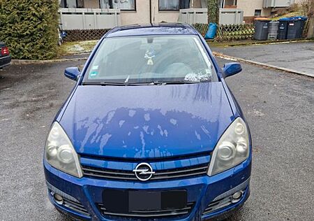 Opel Astra 1.7 CDTI 74kW -