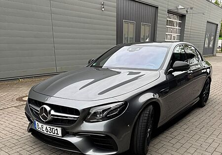 Mercedes-Benz E 63 AMG Mercedes-AMG E 63 S 4MATIC+ Autom. ...