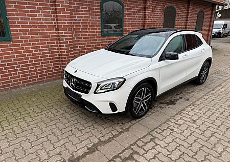 Mercedes-Benz GLA 180 Urban Panorama LED Kamera
