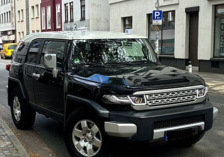 Toyota FJ