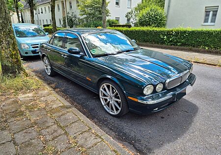 Jaguar XJ8 4.2 Liter -