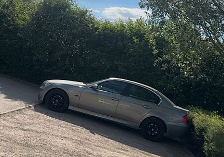 BMW 325i E90