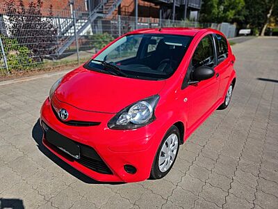Toyota Aygo/ 2 Jahre Garantie/Tüv4.28/Insp Neu/1.Hand