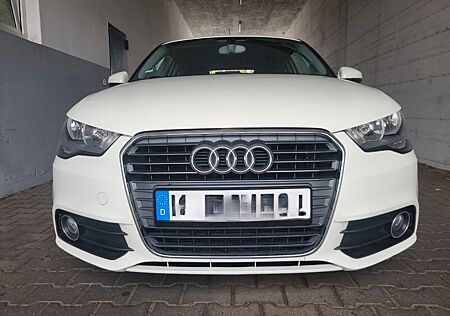 Audi A1 1.4 TFSI S tronic 119g CO2 Ambition Ambition