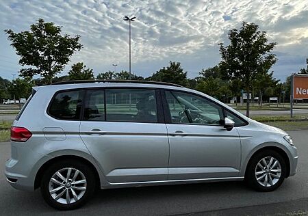 VW Touran Volkswagen 1.6 TDI SCR Comfortline BMT Comfortline
