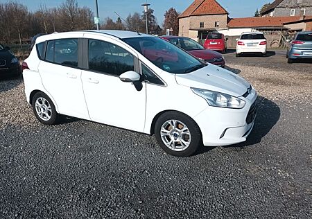 Ford B-Max 1,0 EcoBoost 74kW S/S Titanium