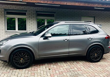 Porsche Cayenne Diesel Panorama 20Zoll Exclusiv Facelift