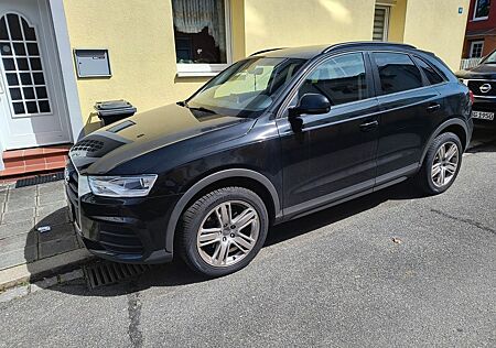 Audi Q3 2.0 TDI S tronic quattro -