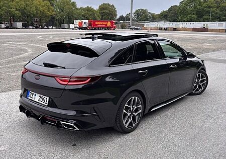 Kia Pro_ceed ProCeed 1.4l GT LINE: Bastuck / Ambiente Licht