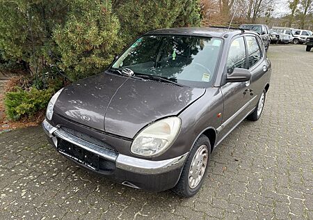 Daihatsu Sirion 1.0 CXS