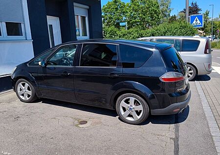 Ford S-Max 2,2 TDCi 129kW DPF Titanium Titanium