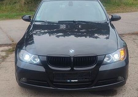 BMW 325i -