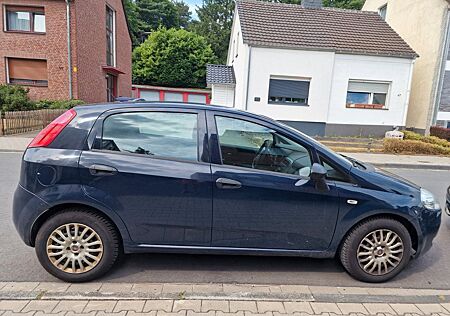 Fiat Grande Punto Punto,Scheckheft,Klima,Tüv Neu,1050€ Investiert