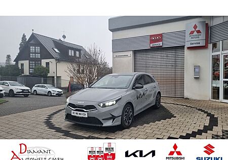 Kia Cee'd Ceed 1.5T 140 NightLine STD mit Rückfahrkamera