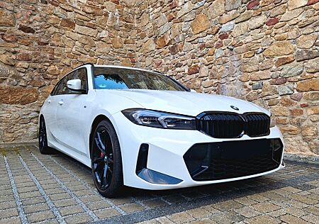 BMW 330i M Touring