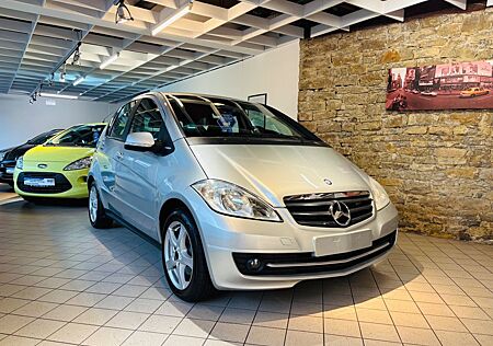 Mercedes-Benz A 180 **Klimaanlage**8-Fachbereift*HU&AU*AHK**