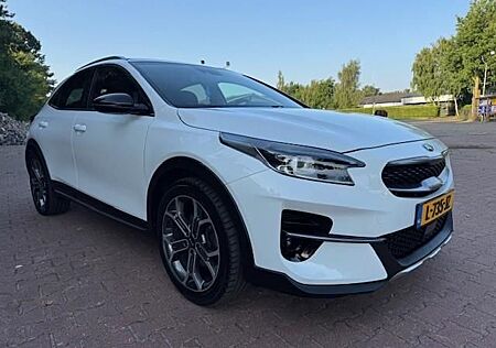 Kia XCeed 1.5 T-GDi MHEV DYNAMIC PLUS LINE/PANO/ACAR