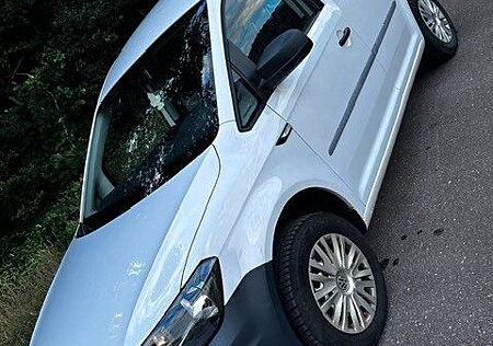 VW Caddy Volkswagen 2,0TDI 55kW BMT Conceptline5-Sitzer C. AHK