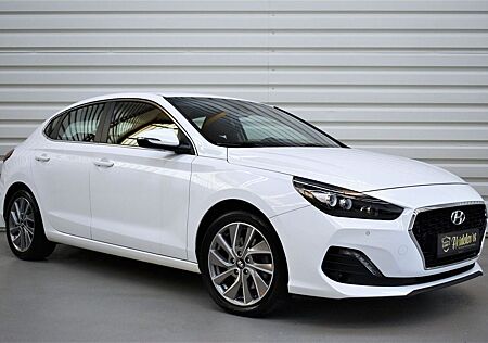 Hyundai i30 Trend FASTBACK NAVI*SITZH*LENKRADH*SPURHALTE