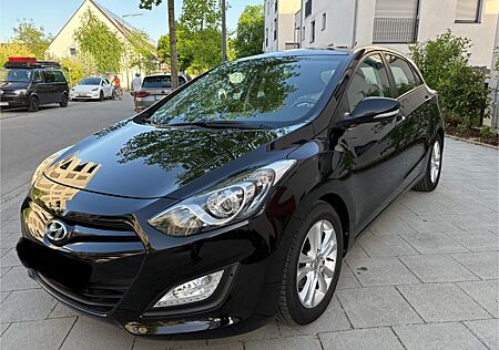 Hyundai i30 1.4 Style/TÜV neu/1.Hand/56.000KM