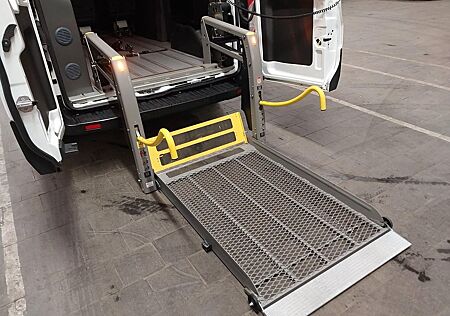 Ford Transit gebraucht kaufen Ford Transit 350 L3H3 / elektr. Rollstuhl-Lift/Autom.
