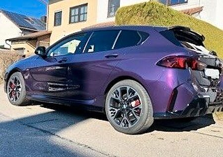 BMW 118d Steptronic F70 in "thundernight metallic"