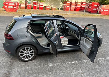 VW Golf Volkswagen 2.0 TDI/Volleder/Pano/Alu/Navi/Netto 10700