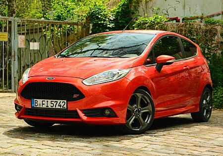 Ford Fiesta 1,6 ST Leder-Sport-Paket