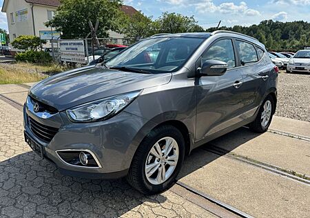 Hyundai ix35 gebraucht kaufen Hyundai ix35 4WD*Leder*Xenon*Kamera*Navi*Panorama*AHK*