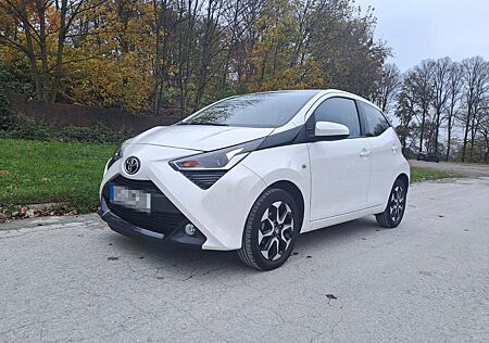 Toyota Aygo (X) Aygo (X) x-play club, TOP Zustand, TÜV 01-26