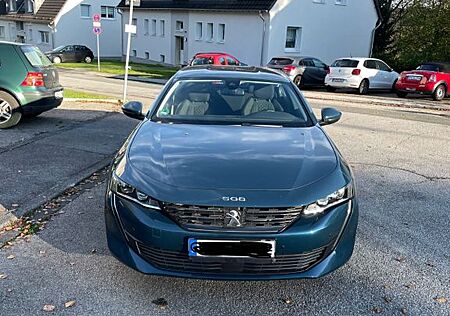 Peugeot 508 PureTech 130 EAT8 inkl. 4 neue Winterräder