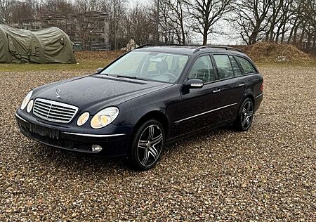 Mercedes-Benz E 240 T ELEGANCE/ Leder / Schiebedach